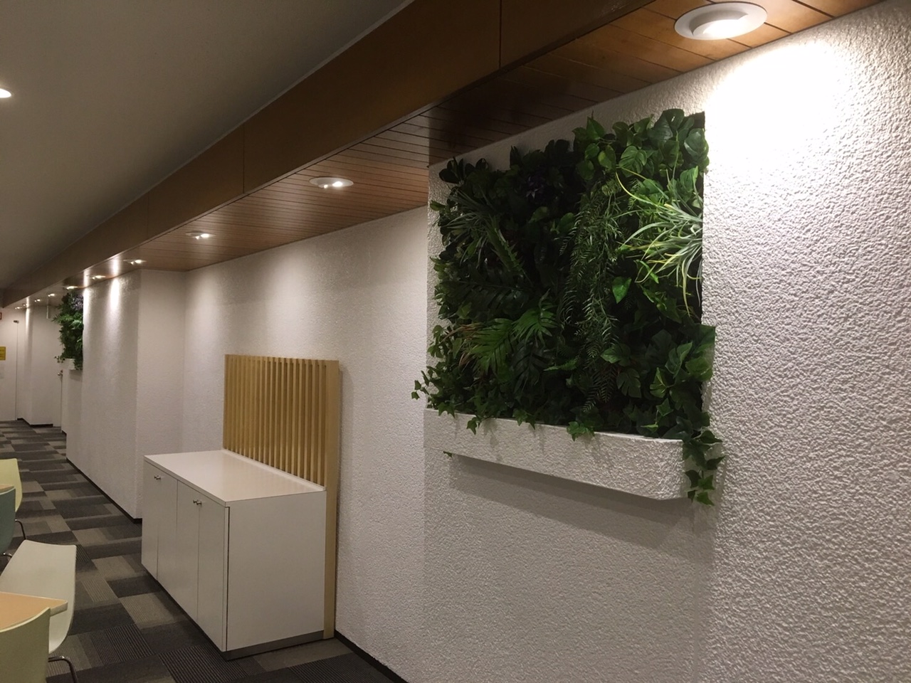造花壁面緑化【Decopla使用】 8の施工写真2