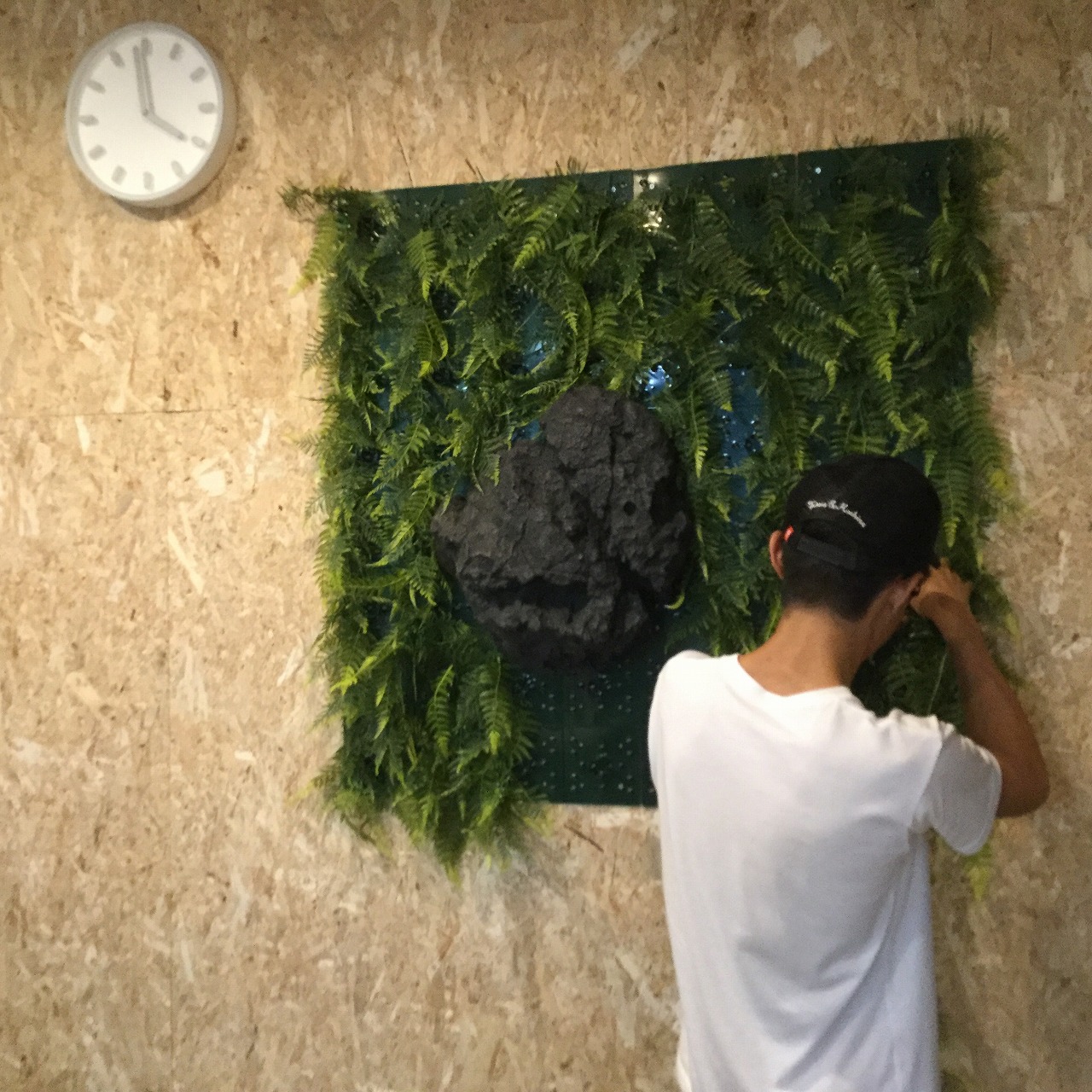 造花壁面緑化【Decopla使用】 26の施工写真4