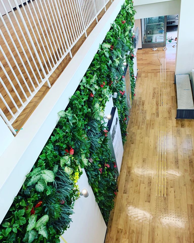 造花壁面緑化【Decopla使用】 30の施工写真3