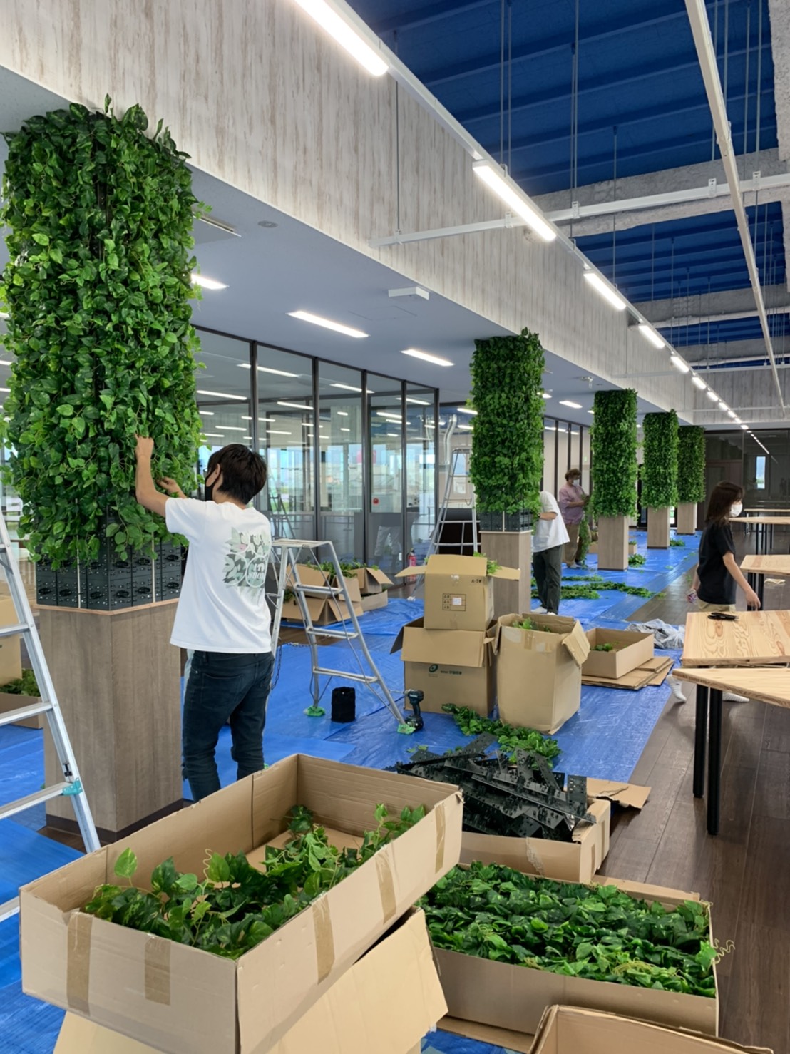 造花壁面緑化【Decopla使用】 74の施工写真4