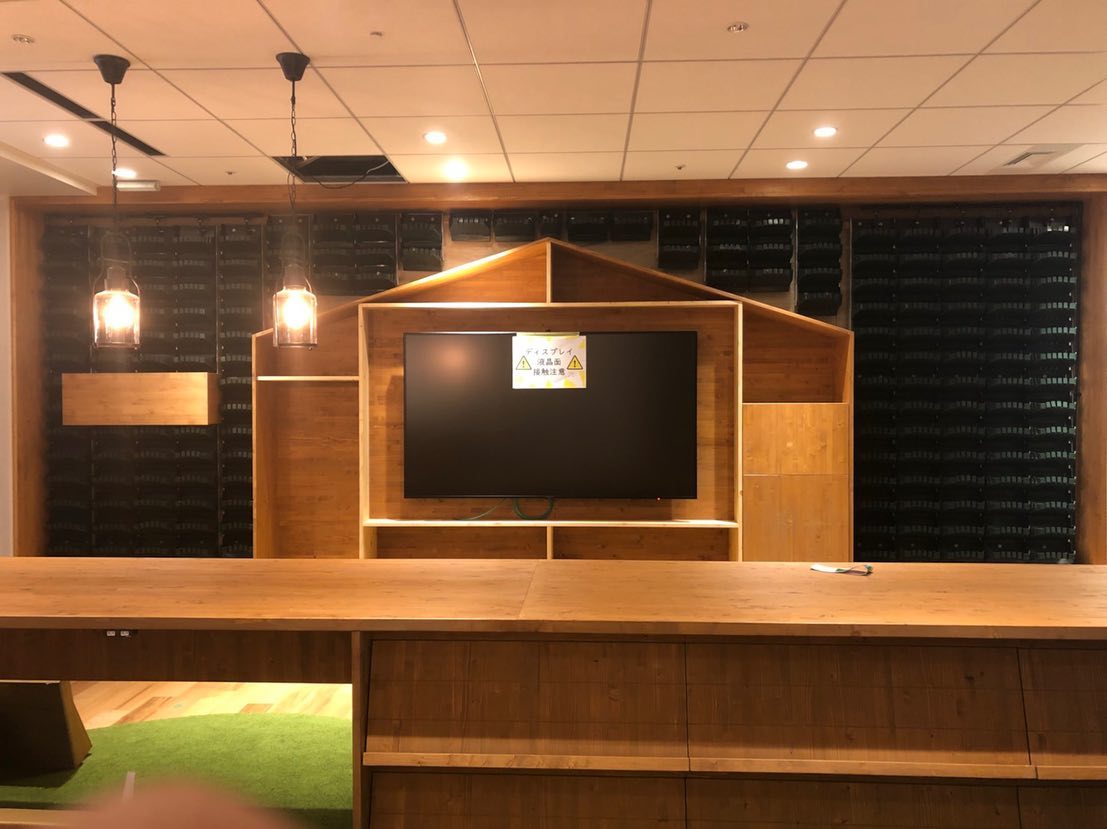 壁面緑化 【 屋内:プラティコ式壁面緑化パネル使用 】 131の施工写真2