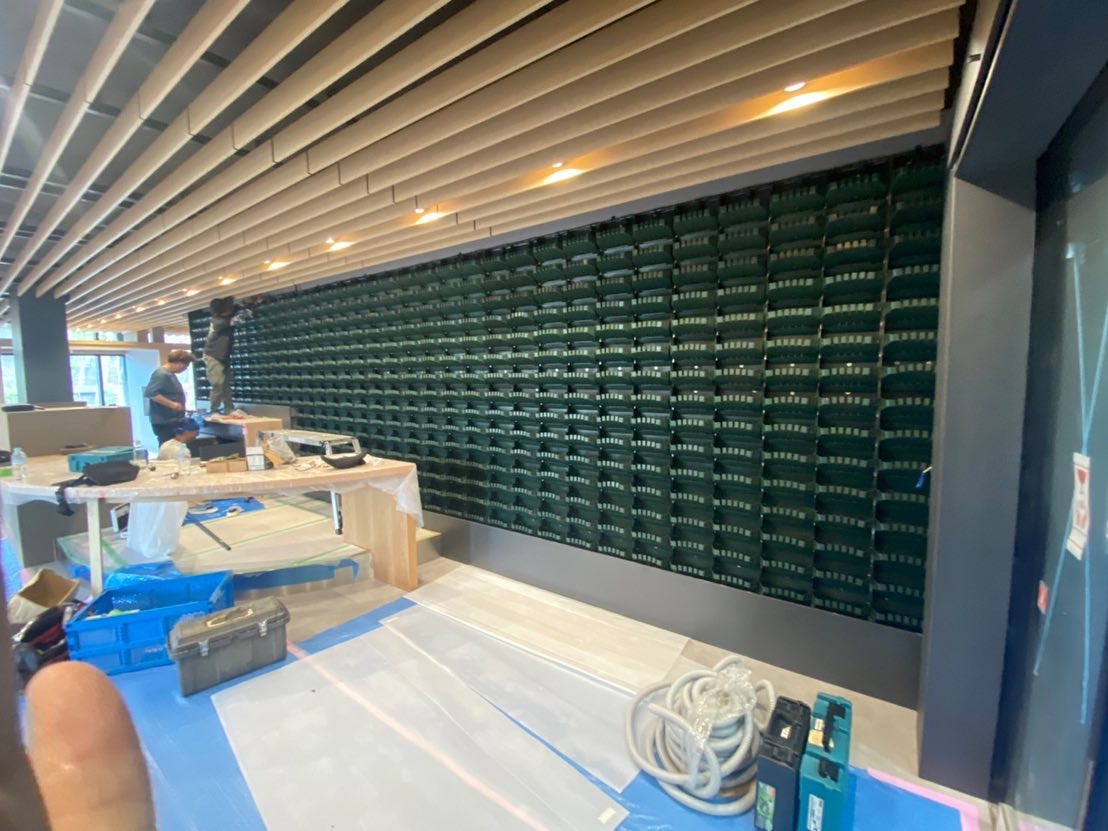 壁面緑化 【 屋内:プラティコ式壁面緑化パネル使用 】 167の施工写真3
