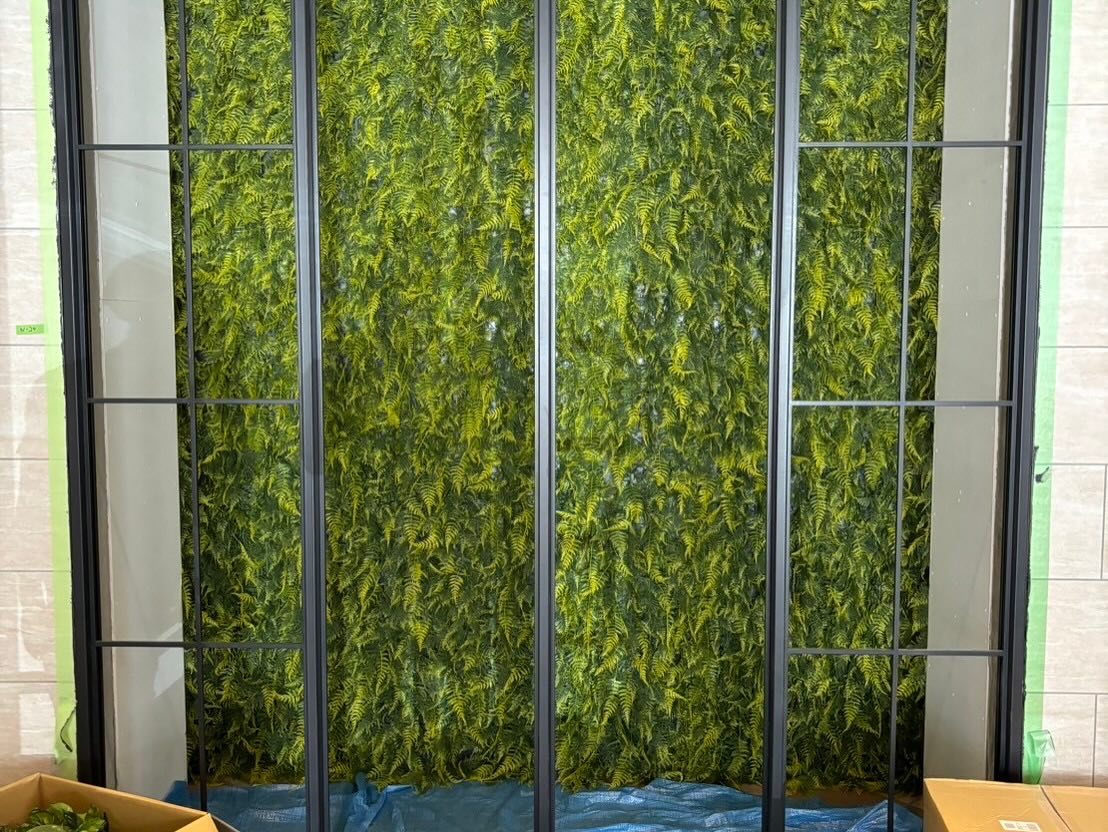 造花壁面緑化【Decopla使用】157の施工写真2