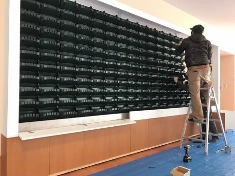 壁面緑化 【 屋内:プラティコ式壁面緑化パネル使用 】 70の施工写真4