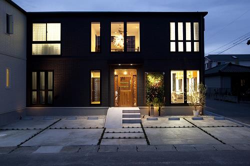 壁面緑化 【 屋外:カセット式壁面パネル使用 】 21の施工写真3